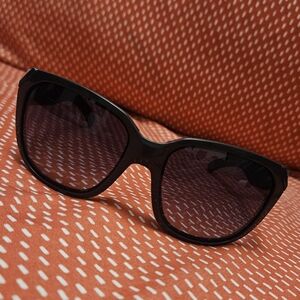 Oakley polarized dark grey sunglass - Authentic